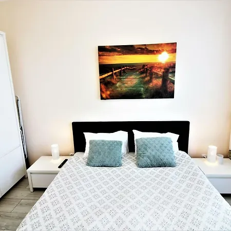 Superior Pastelowy Przy Plazy *